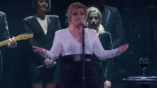 Kelly Clarkson sings God is a woman by Ariana Grande [upl. by Adnoek770]