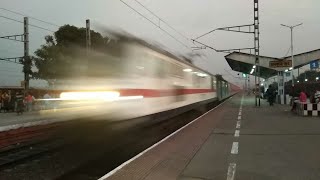 Dangerous Howrah  New Delhi Rajdhani Express Devastated Dankuni at Full Speed [upl. by Maice950]