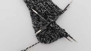 Die Bumerangferse  Socken stricken [upl. by Crudden]