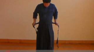 Kendo101 How to wear a Kendo uniform Kendogi and Hakama [upl. by Kaile841]