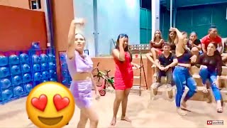 Bailando cumbia Salvadoreña [upl. by Benedicto]