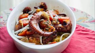 Pulpo con patatas al horno [upl. by Minda]