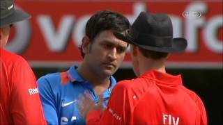 Mahendra singh Dhoni fight with Third Umpire Wrong Decision  M S Dhoni Rocks [upl. by Akiehs]