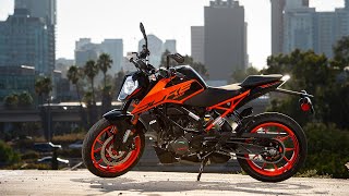 2020 KTM 200 Duke Review  MC Commute [upl. by Frankel757]