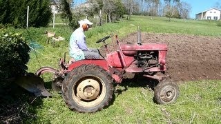 Tracteur Massey Harris pony 812 Labour 2013 [upl. by Cathe778]