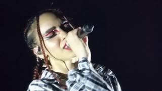 FKA Twigs  Cellophane HD LIve at Koninklijk Theater Carré Amsterdam 3 December 2019 [upl. by Adiasteb261]