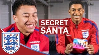 Rashford quotJesse has the Nastiest Toenailsquot  Lingard amp Rashford  Secret Santa [upl. by Rosenzweig582]