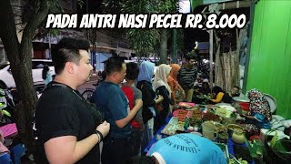 NASI PECEL YANG ANTRIAN NYA GA HABISHABIS [upl. by Novahc951]