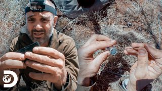 Una batería le salva la vida a Ed  Ed Stafford al Extremo  Discovery Latinoamérica [upl. by Aibsel]