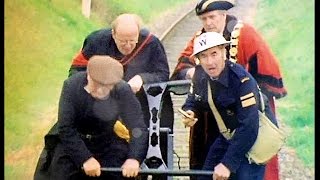 Dads Army  The Royal Train   just keep pumping  NL subs [upl. by Marquez]