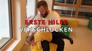 Verschlucken Erste Hilfe bei Kindern [upl. by Aisauqal160]