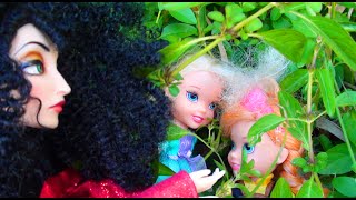 Elsa and Anna Toddlers Park Adventure  Ep 4  Toys In Action [upl. by Lux53]