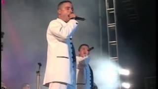 Dos gotas de agua  La Arrolladora Banda el Limón En vivo Mazatlan 2004 [upl. by Josy]