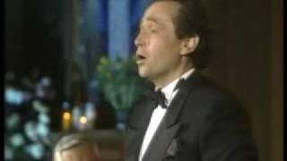 Kyrie  Misa Criolla 1  Jose Carreras [upl. by Shewmaker]